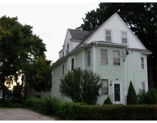 304 Lovell St, Worcester, MA 01602