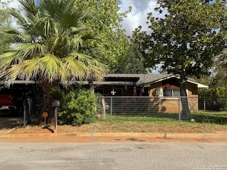 363 William Dr, Pearsall, TX 78061