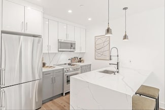 30-37 32nd St Unit 2-A, Astoria, NY 11102