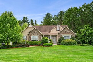 3 Dabilis Ave, Tyngsboro, MA 01879