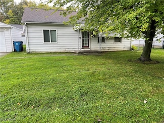 33862 Beachpark Dr, Eastlake, OH 44095