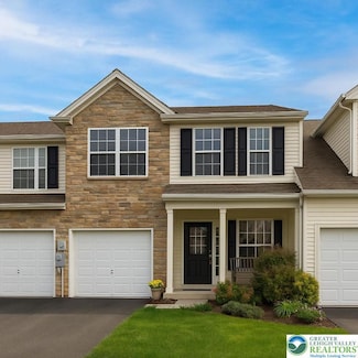 27 Willow Dr, Easton, PA 18045
