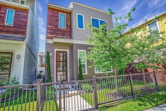 430 Clay St Unit 2, San Antonio, TX 78204