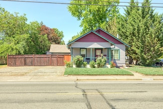 400 NE Flint St, Grants Pass, OR 97526
