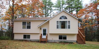 17 Benjamin Ln, Buxton, ME 04093