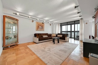 9060 Palisade Ave Unit 1028, North Bergen, NJ 07047