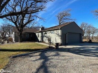 6324 285th St, Clear Lake, IA 50428