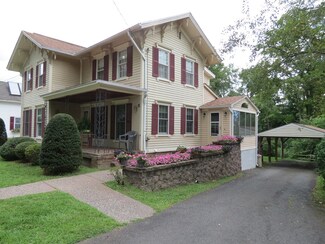 19 Union St, Montague, MA 01351