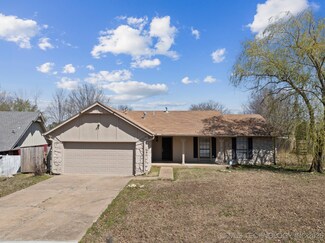 6829 S 30th Ave W, Tulsa, OK 74132
