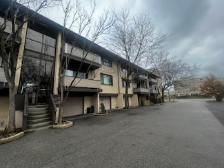 1710 Dempster St Unit A, Park Ridge, IL 60068