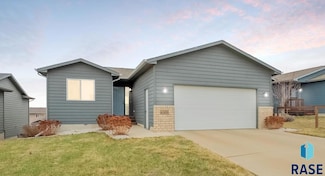 6309 N Seubert Ave, Sioux Falls, SD 57104