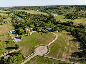 150 Dickey Rd, Ingram, TX 78025