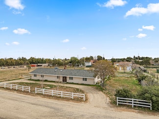 42620 21st St W Unit W, Lancaster, CA 93536