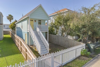 1511 Mechanic St, Galveston, TX 77550