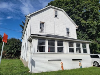 233 Lester Ave, Johnson City, NY 13790