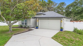 105 Golfside Cir, Sanford, FL 32773