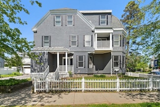 179 Ocean St Unit 1, Lynn, MA 01902