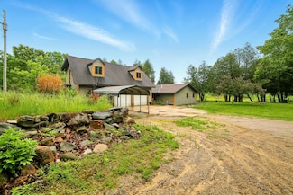 21759 205th Ave, Paris, MI 49338