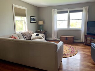 16 Thomas Cir, Vergennes, VT 05491