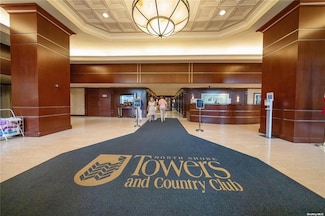 269-10 Grand Central Pkwy Unit 31B, Floral Park, NY 11005