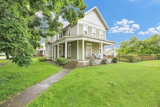201 W Yates St, Newman, IL 61942