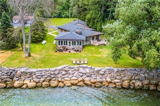 7122 Tucker Ln, Hamlin, NY 14464