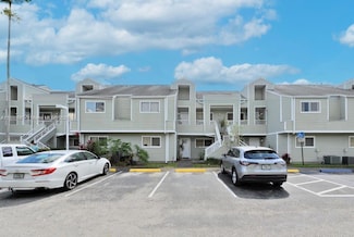 3453 NW 44th St Unit 104, Lauderdale Lakes, FL 33309