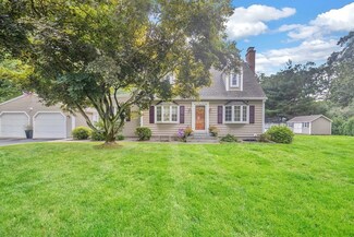 47 Barclay St, Longmeadow, MA 01106