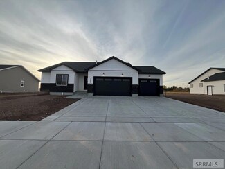1500 Bellagio Dr, Ammon, ID 83401