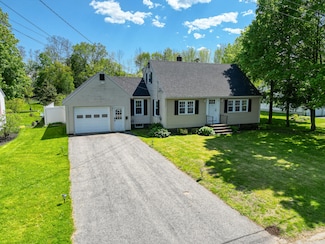 18 Turner St, Westbrook, ME 04092