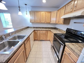 702 Delevan St, Charlottesville, VA 22903