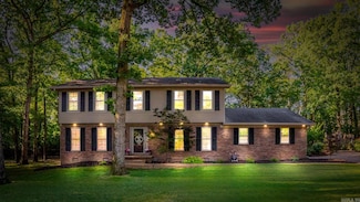 8 Cannon Ct, Little Rock, AR 72212