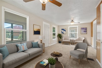 914 6th St SW, Cedar Rapids, IA 52404