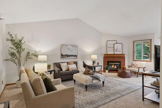2565 Heritage Dr Unit 111, Saint Paul, MN 55120