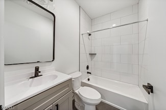 560 13th Ave Unit 202, Newark, NJ 07103