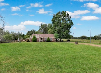 40670 Jozwiak Ln, Hempstead, TX 77445
