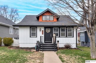 3056 S 33rd St, Omaha, NE 68105