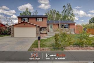 521 Thelma Dr, Casper, WY 82609