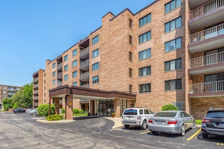 901 Center St Unit A305, Des Plaines, IL 60016