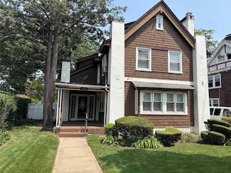 1050 Dickens St, Far Rockaway, NY 11691