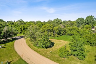 1503 Island Park Dr, Jamestown, ND 58401