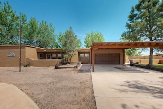 17 Frances Rd, Los Lunas, NM 87031