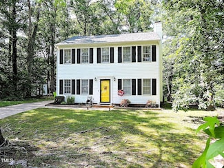 8 Woodsprite Ct, Durham, NC 27703