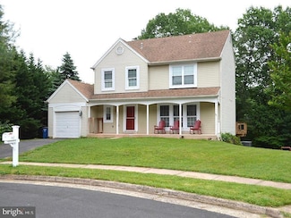 902 Old River Way Ct, Sterling, VA 20164