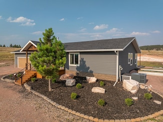 12580 Red Dirt Rd, Hot Springs, SD 57747