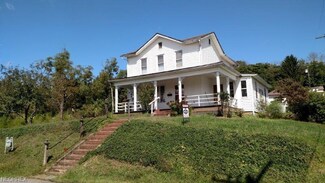202 W Raymond Ave, Pennsboro, WV 26415