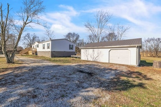 7815 Kentucky 2830, MacEo, KY 42355