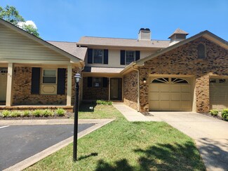 319 Kingswood Ct, Clarksville, TN 37043
