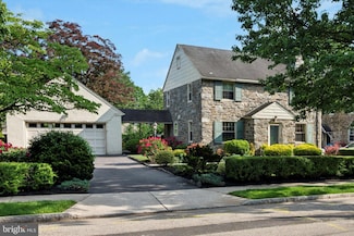 129 Sutton Rd, Ardmore, PA 19003