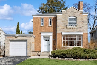 2038 Greenwood Ave, Wilmette, IL 60091